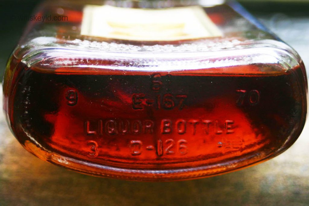 antique_bourbon_1970_bottom