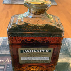 i_w_harper_bonded_bourbon_decanter_1946_1950_back