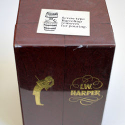 iw_harper_bicentennial_10_year_86_proof_barrel_bottle_1976_top_box