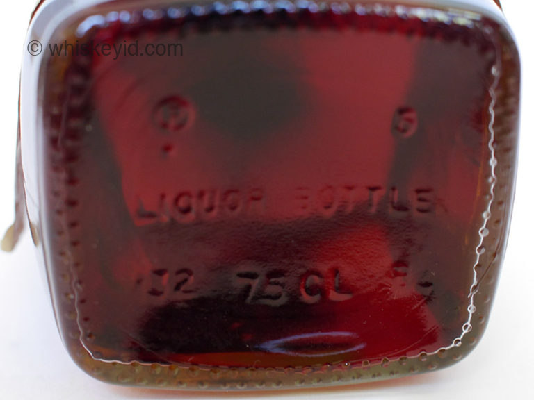 makers_mark_limited_edition_gold_wax_101_proof_1984_bottom whiskey id