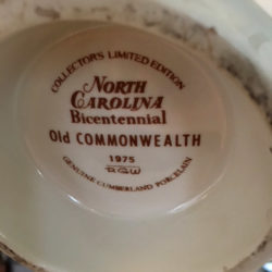 old_commonwealth_north_carolina_bicentennial_decanter_1975_bottom