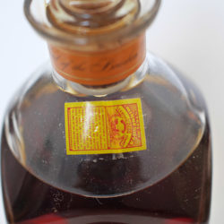 old_grand_dad_bonded_bourbon_decanter_1959-1964_tax_stamp