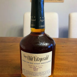 very_old_fitzgerald_8_year_bourbon_1981_back