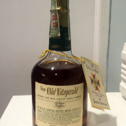 very_old_fitzgerald_8_year_bourbon_half_pint_1963-1971_back